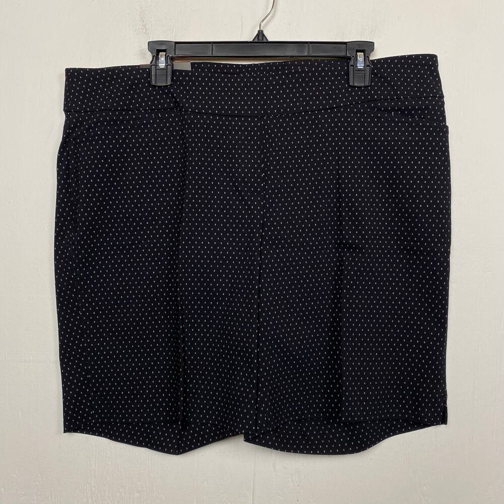 Hilary Radley Ladies Stretch Pull On Bermuda Short Navy Off White Dots Size XXL